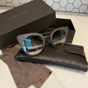 Authentic Bottega Veneta Sunglasses with Case and Box